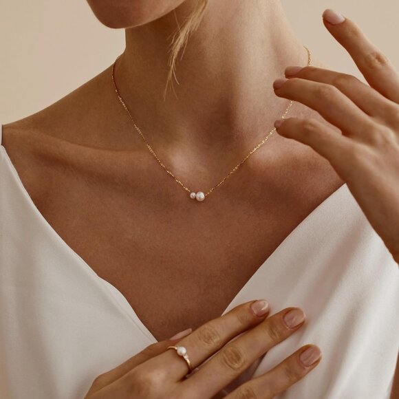 Hypoallergenic Brass Gold Pearl Charm Necklace – Versatile Jewelry for Women - Picture 6 of 9